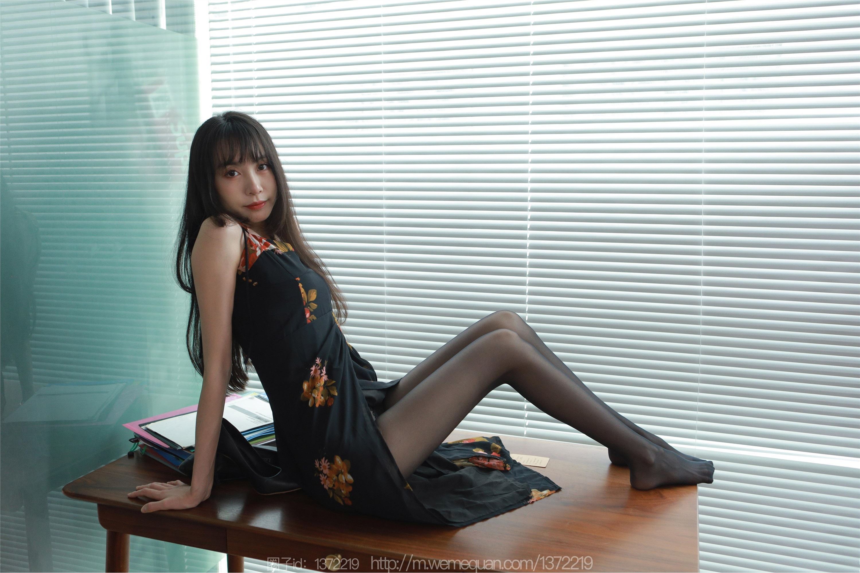 IESS异思趣向  2023.04.28 丝享家 1435 团团《黑色高跟鞋》